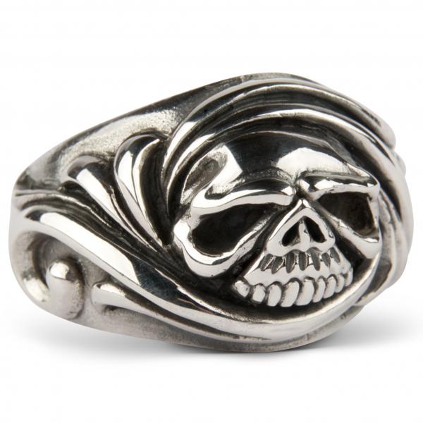 Typhoon Skull Ring