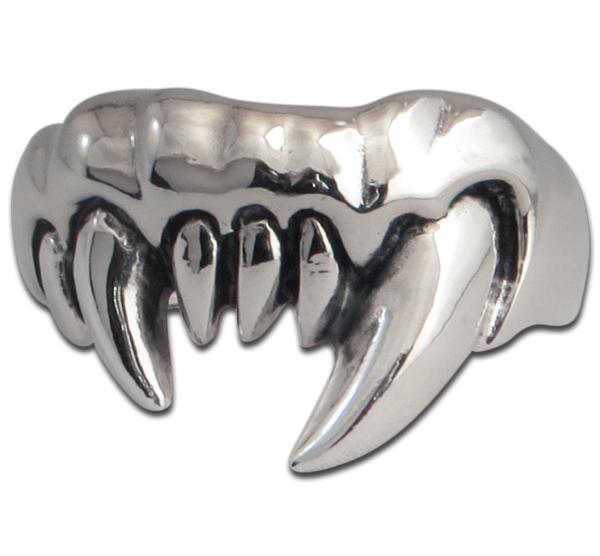 Sharp Fangs Ring