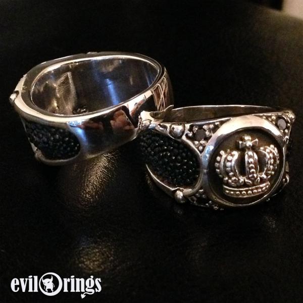 Stachelrochenleder-Ring "Krone"